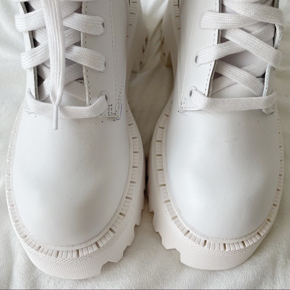Zara White Lug Sole Lace-Up Leather Ankle Boots Size 37 - Picture 6 of 11